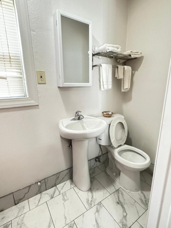 Llano Motel image 18