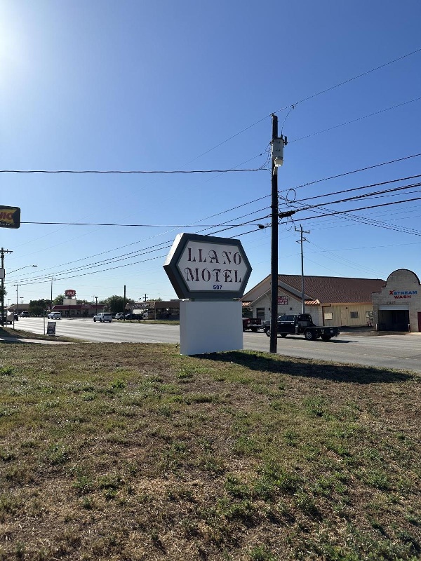 Llano Motel Main image