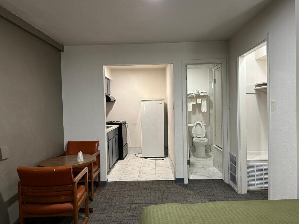 Llano Motel image 32