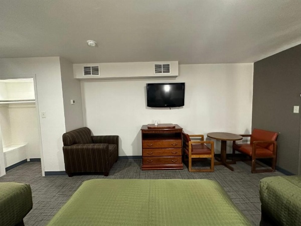 Llano Motel image 61