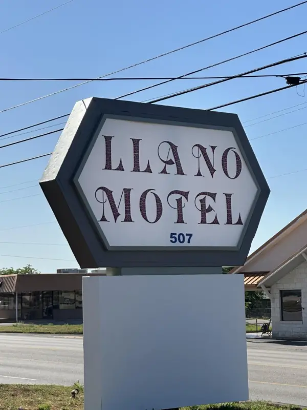 Llano Motel 4